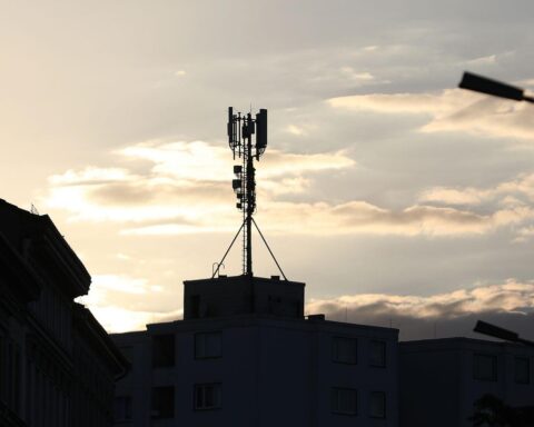 Terahertz-Technologie zur 6G-Verbindung in ländlichen Gebieten, übertrifft Glasfaser bei Datenraten.
