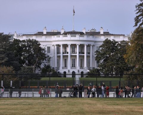 Weißes Haus als Symbol für US-Politik, im Kontext von Raúl Castros Anklage.