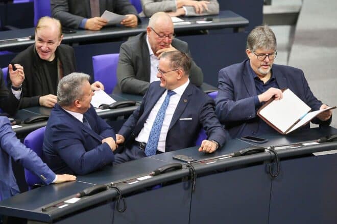 Umfrage: Mehrheit rechnet mit AfD-Ministerpräsident