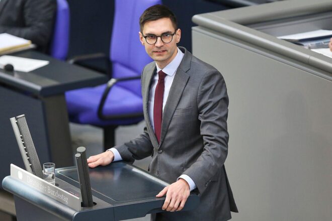Unionsfraktionsvize Müller offen für Rente mit 70