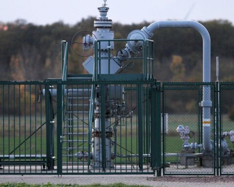 Gasspeicher im Archiv, Symbol für Energiesicherung und aktuelle Marktentwicklungen im Gasbereich.