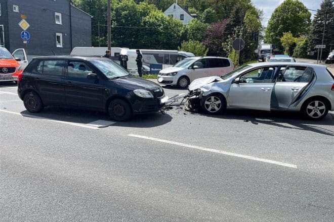 Vier Verletzte bei Unfall in Hückeswagen