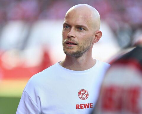 René Wagner als neuer Cheftrainer des 1. FC Köln unterzeichnet Vertrag bis 2028.