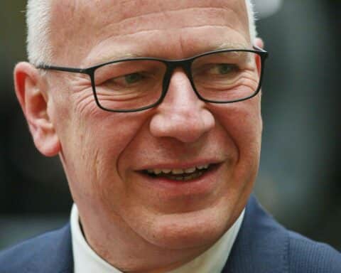 Kai Wegner warnt vor Steuerreform, die Länder finanziell belastet. Entlastung für Gesellschaft notwendig.