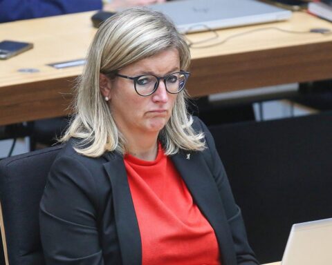 Martina Klement führt Unternehmensdelegation nach Breslau für Wirtschaftszusammenarbeit und Innovationsförderung.