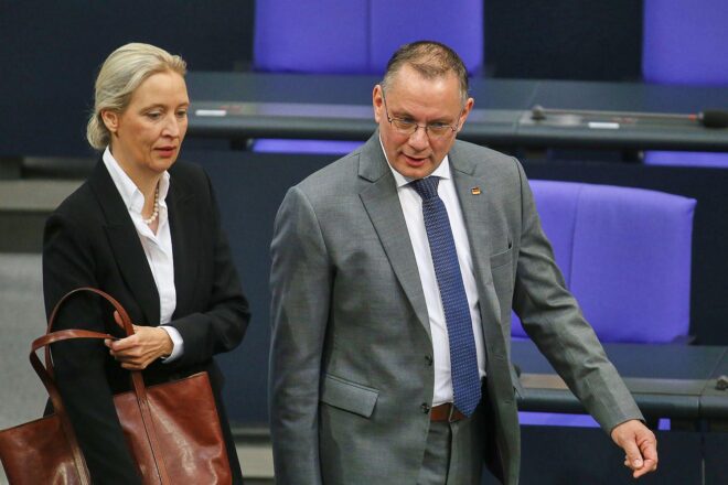 Yougov: AfD klettert auf 28 Prozent