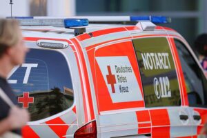 Notarzt rettet Leben nach Badeunfall: 23-Jähriger ertrinkt im Starnberger See.