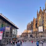 Kölner Hauptbahnhof mit Dom, Polizei im Einsatz nach Aggression eines Mannes.
