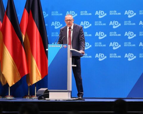 AfD-Abgeordnete diskutieren Chancen für wirtschaftliche Beziehungen mit Russland nach politischen Spannungen.