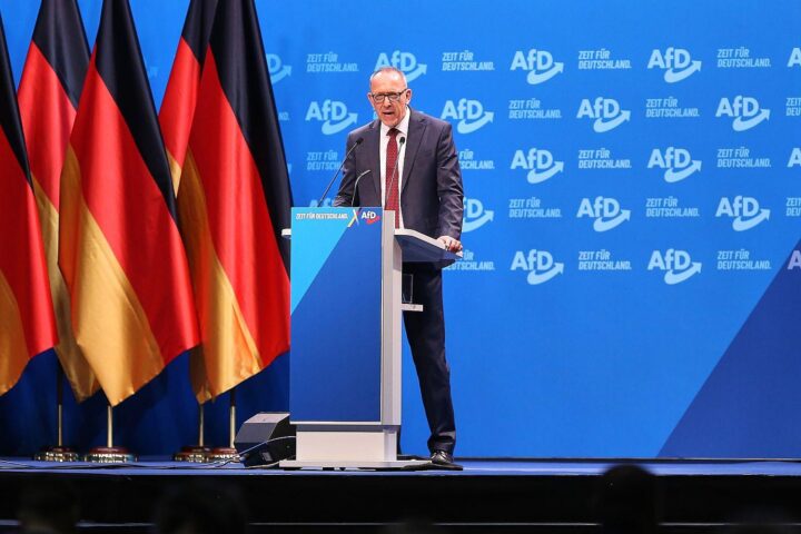 AfD-Abgeordnete diskutieren Chancen für wirtschaftliche Beziehungen mit Russland nach politischen Spannungen.