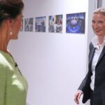 Sahra Wagenknecht und Alice Weidel diskutieren mögliche Bündnisse für eine tragfähige Regierung.