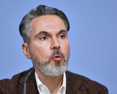 Fabio De Masi kritisiert Linke-Bündnis mit CDU zur Bekämpfung der AfD in Sachsen-Anhalt.