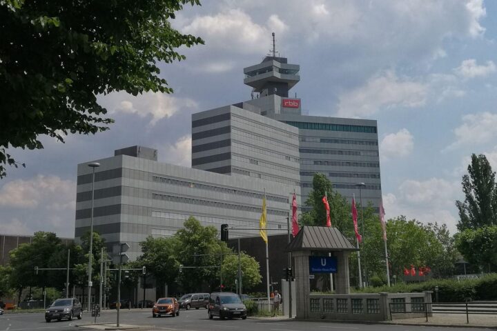 Rundfunk und Medienkooperation, signifikante politische Veränderungen in Berlin und Brandenburg, Kabinettssitzung.