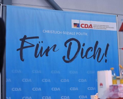 CDA-Chef Dennis Radtke spricht über Minijobs und deren Rolle in der Altersvorsorge.