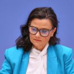 Gitta Connemann diskutiert Arbeitszeitreform; kritische Haltung gegenüber Bürokratie und Mittelstands-Ausgrenzung.