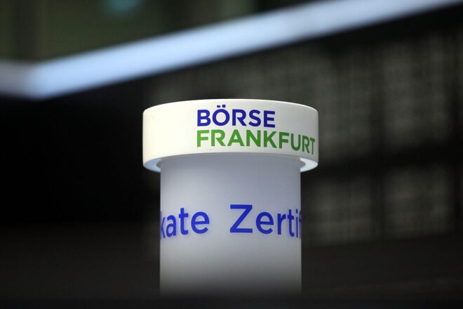Dax am Mittag weiter im Plus – 25.000er bleibt kritische Marke