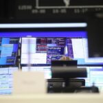 Frankfurter Börse mit Dax-Kursgewinnen; SAP, Scout24 steigen, Infineon, RWE fallen.