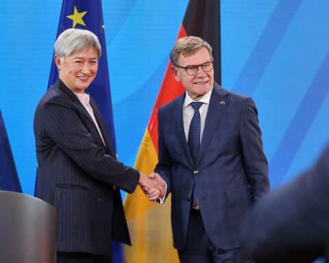 Penny Wong und Johann Wadephul diskutieren sicherheitspolitische Zusammenarbeit zwischen Deutschland und Australien.