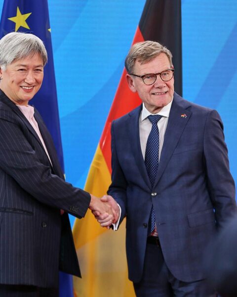 Penny Wong und Johann Wadephul diskutieren sicherheitspolitische Zusammenarbeit zwischen Deutschland und Australien.