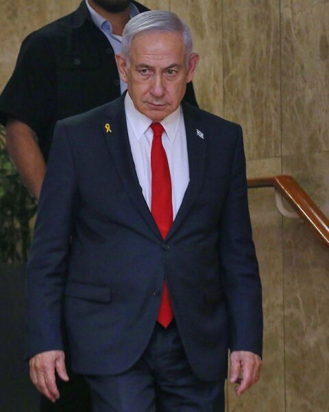 Shimon Stein kritisiert Netanjahu, fordert internationale Maßnahmen und eine Lösung für den Nahostkonflikt.