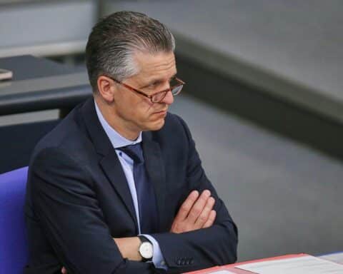 Thorsten Frei spricht über Ukraine-Friedensgespräche, Timing und enge europäische Abstimmung.