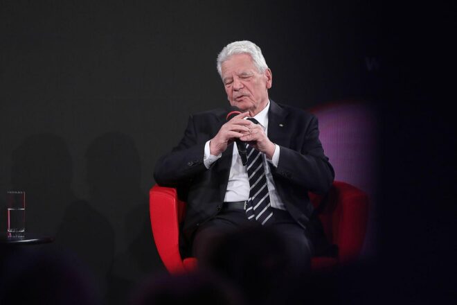 Gauck fordert entschlossene Reformen von Bundesregierung