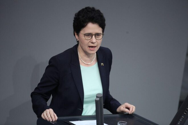 Gentges sichert Russlanddeutschen weitere Unterstützung zu
