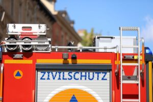 Zivilschutz, Krisenbewältigung, Bevölkerungsvorsorge, militärische Unterstützung, Zusammenarbeit von Behörden und Organisationen.