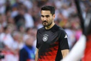 Ilkay Gündogan in Aktion während der EM 2024, motivierend und engagiert auf dem Spielfeld.