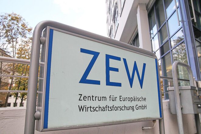 Hoffnung auf Ende des Iran-Kriegs lässt ZEW-Index kräftig steigen