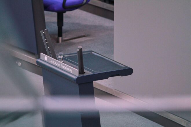 Kanzleramt und Ministerien: KI-Einsatz bei Reden uneinheitlich