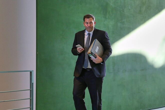 Klingbeil will 35 Millionen Steuerzahler "entlasten"