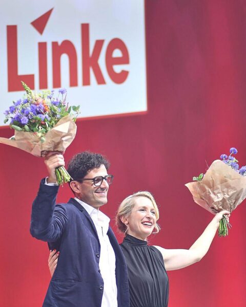 Luigi Pantisano und Ines Schwerdtner, neue Doppelspitze der Linkspartei, auf Parteitag in Potsdam.