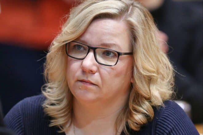 Linke wirft Kulturministerium Hängepartie bei Fördermitteln vor