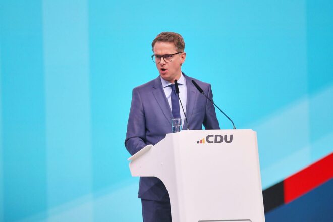 Linnemann für Streichung von Paragraf 188 zur Politikerbeleidigung