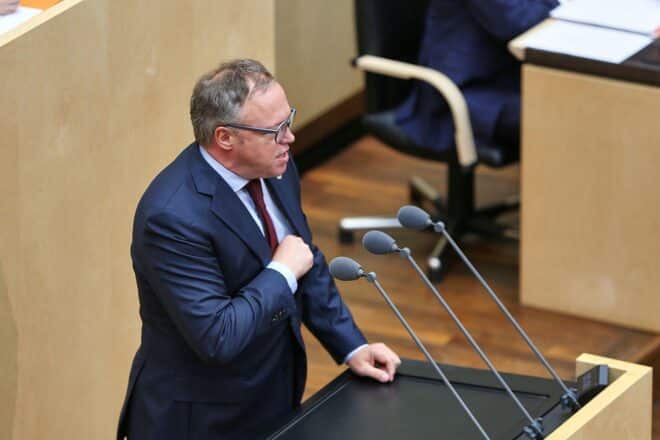 Mario Voigt kündigt bessere Qualitätskontrolle bei KI-Reden an