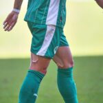 Matti Wagner in Fußballtrikot, Symbol für Wechsel zu Alemannia Aachen in seine Heimatregion.