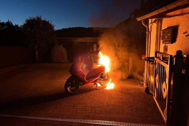Motorroller in Prüm in Brand geraten