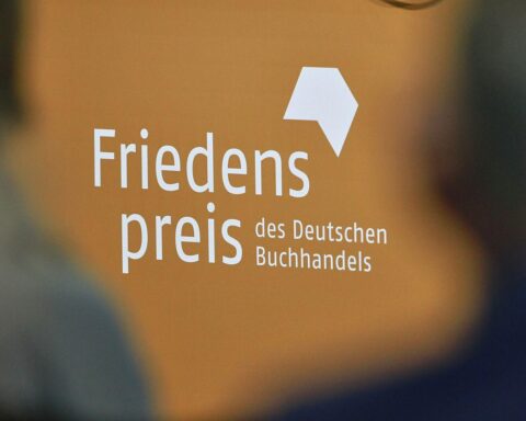 Philippe Sands erhält 2026 den Friedenspreis des Deutschen Buchhandels für sein Engagement für Gerechtigkeit.