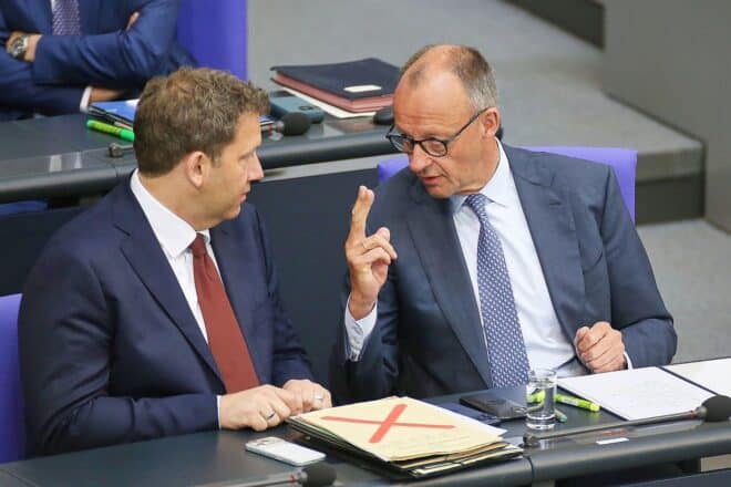 Rentenreform bringt Regierungsparteien keinen Aufschwung
