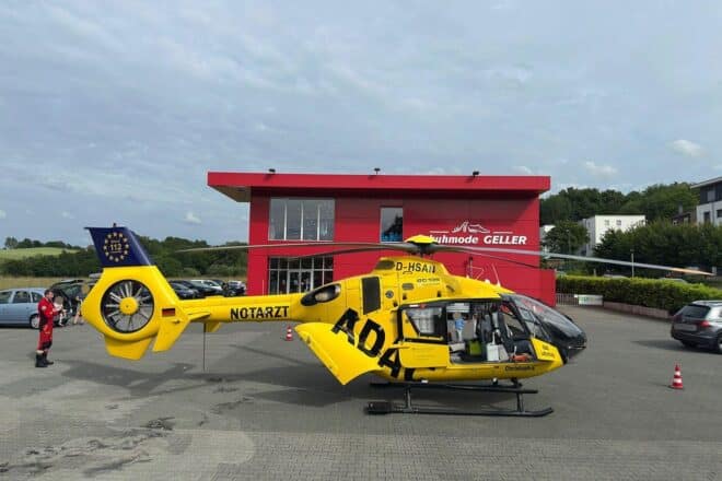 Rettungshubschrauber landet in Niedersprockhövel nach Unfall
