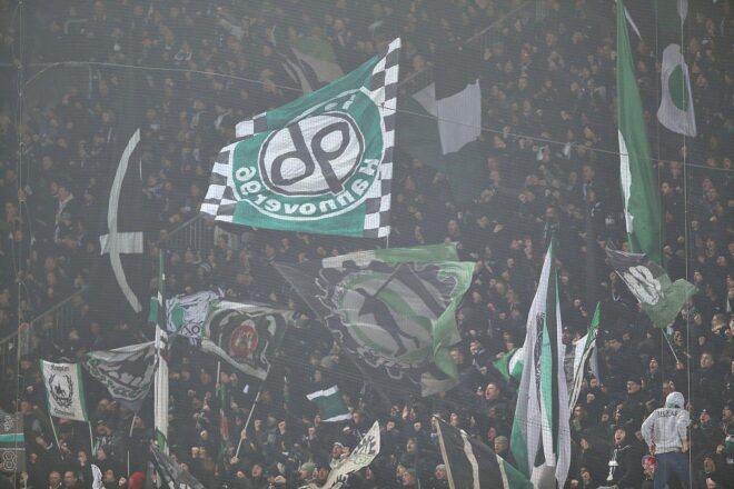 Royal Antwerpen und Hannover 96 bereiten sich in Iserlohn vor