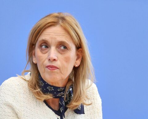 Konflikt zwischen SPD und CDU über Familienministerin Prien und das Programm "Demokratie leben".