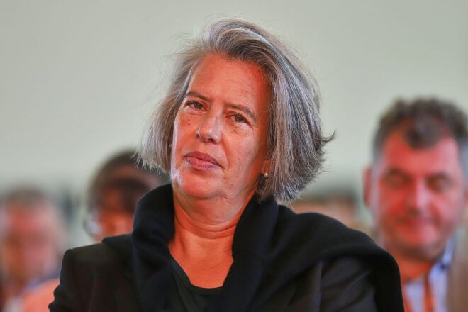 Sachsen-Anhalts Innenministerin warnt vor Radikalisierung im Netz