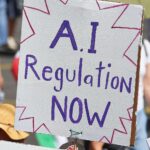 Demonstration gegen G7-Gipfel, Transparente, Protestierende, politische Botschaften, klare Forderungen nach Transparenz in KI.