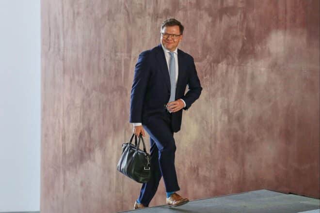 Schneider stellt sich im Streit um EU-Methanverordnung gegen Reiche