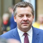 Sven Schulze, Sachsen-Anhalts Ministerpräsident, diskutiert Wahlmöglichkeiten und Wählerverhalten vor Landtagswahl.