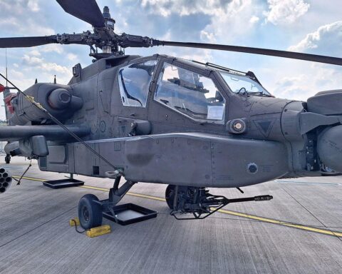 US-Hubschrauber über Hormus, Abschuss durch Iran, Trump optimistisch über Konfliktlösung.
