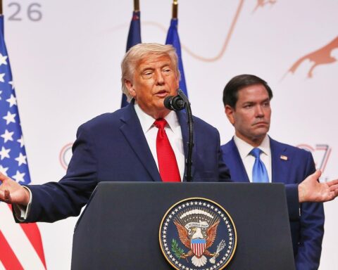 Trump und Rubio diskutieren nach G7-Gipfel über Erfolge und Iran-Abkommen in Évian.