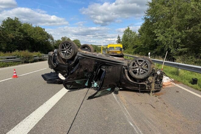 Unfall auf der A62 bei Kusel: Frau verliert Kontrolle und überschlägt sich